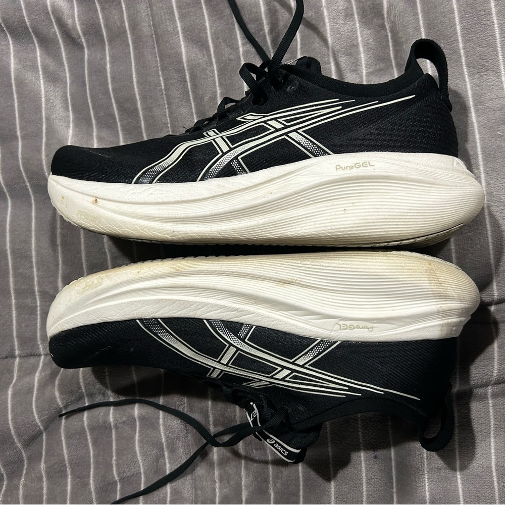 ASICS Gel Nimbus 27 Size 12 Men's Black and White Athletic Shoes
